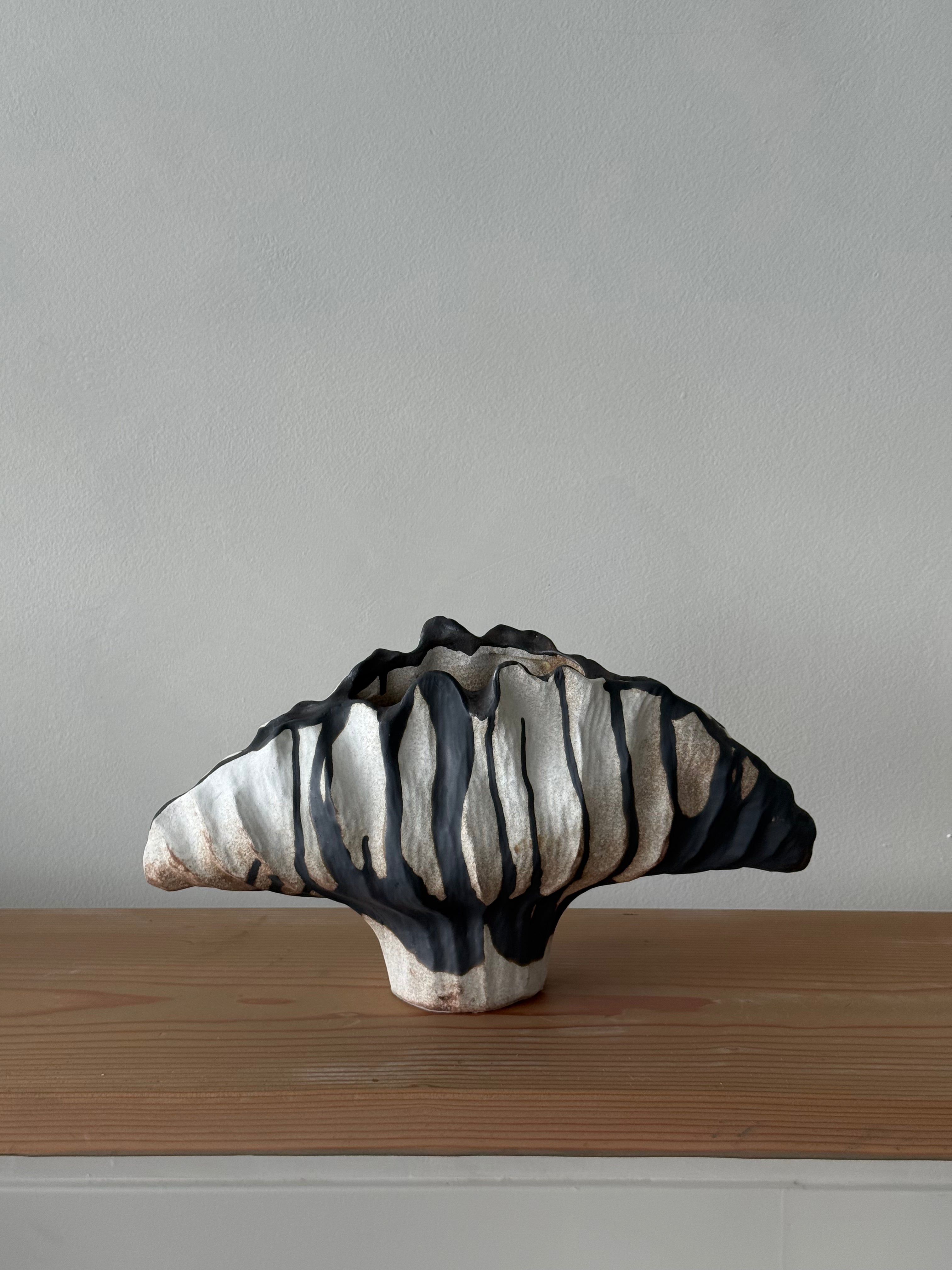 Croissant Vase-2